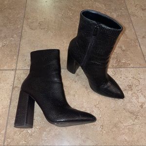 Boohoo black snakeskin boots